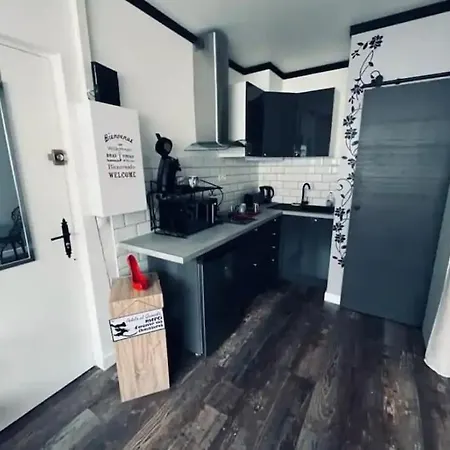 Orphelin Avec Balnéo Proche Centre Reims