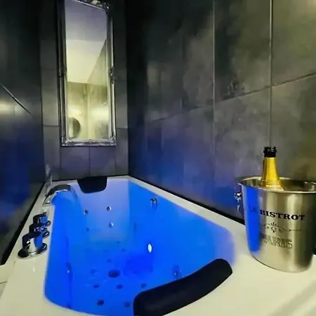 Orphelin Avec Balnéo Proche Centre Appartamento *