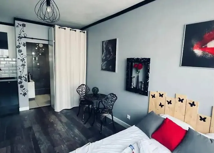 Orphelin Avec Balneo Proche Centre