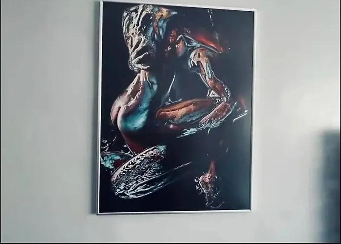 Orphelin Avec Balneo Proche Centre *